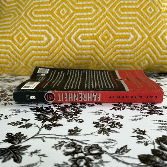 Fahrenheit 451, Ray Bradbury - Picture 6 of 7